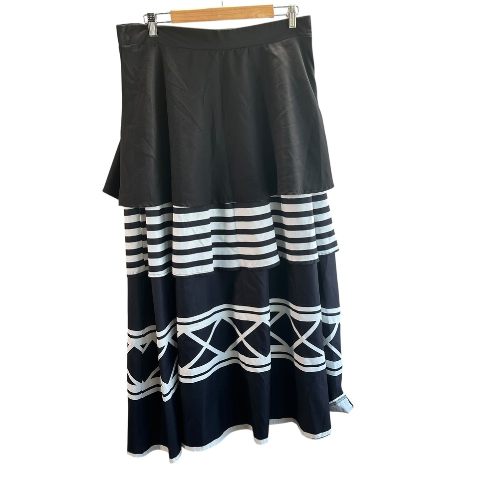 Unbranded Tierred Maxi Skirt‎ Black & White Striped  Geometric Minimalist XXL